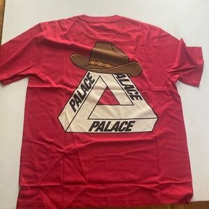 Palace cowboy hat tee